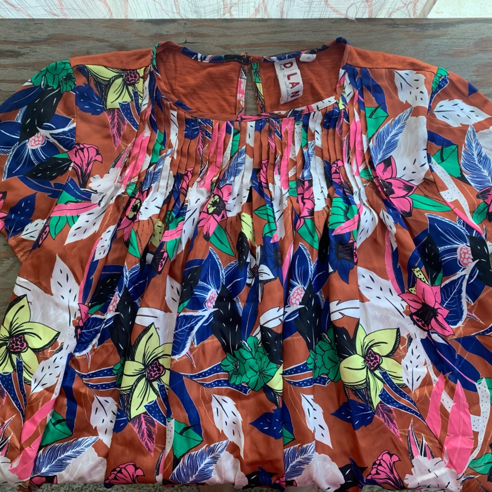 Dolan womens blouse XS